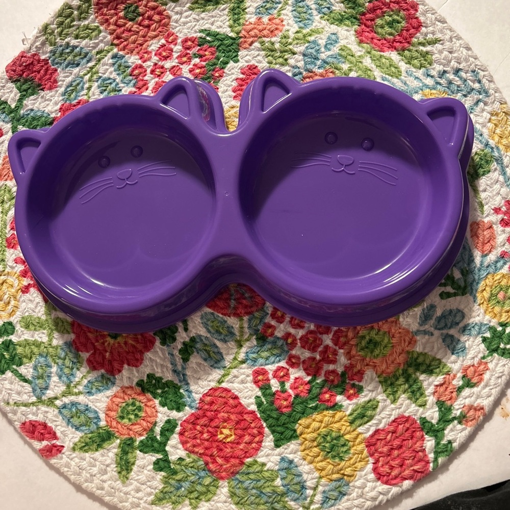 - Adorable purple kitty cat feeding water/food dish new